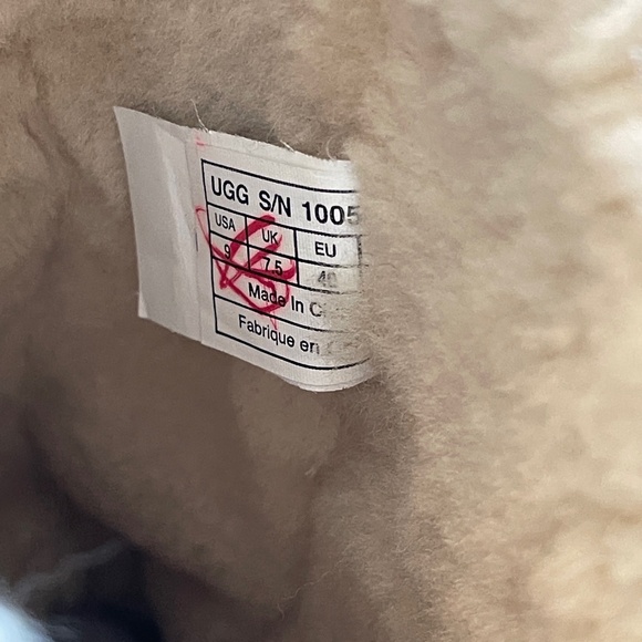 UGG Juliette Classic Tall Boot Womens 9 Chestnut Brown Suede Floral Embroidery - Picture 9 of 11